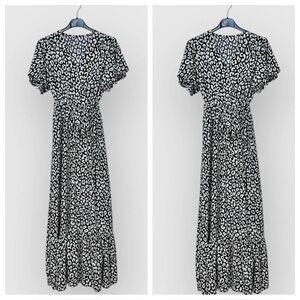 MADE IN ITALY Elegant Black and White Leopard Print Dress